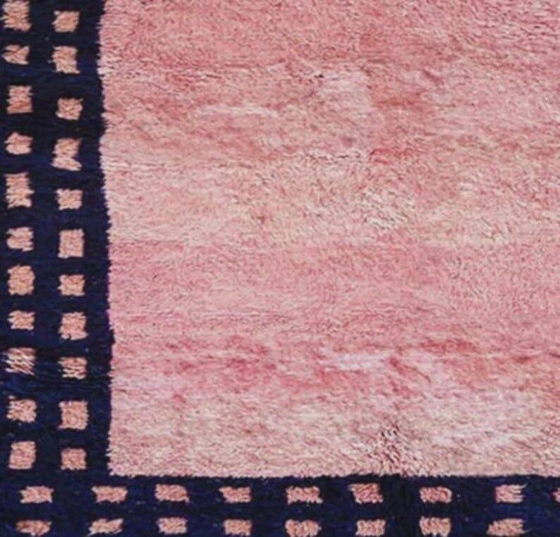 Traditional handmade Atlas Moroccan rug size 250x250 cm