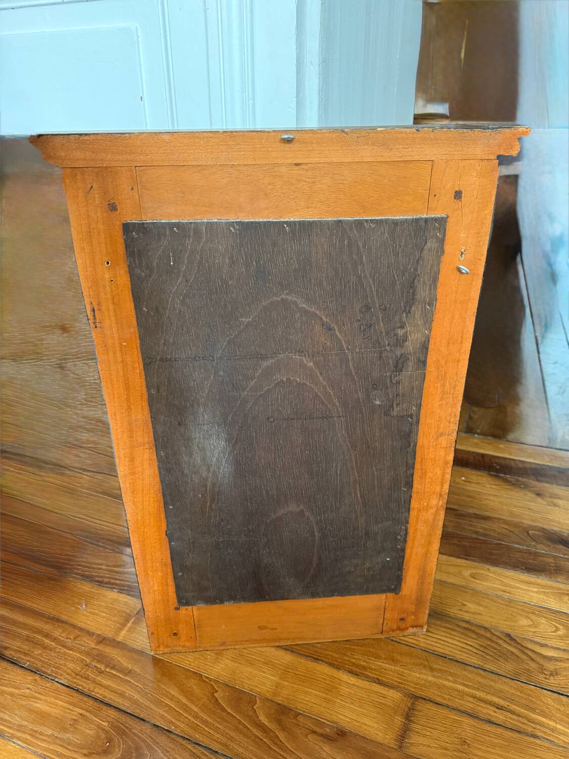 Antique wooden dressing table mirror – classic charm