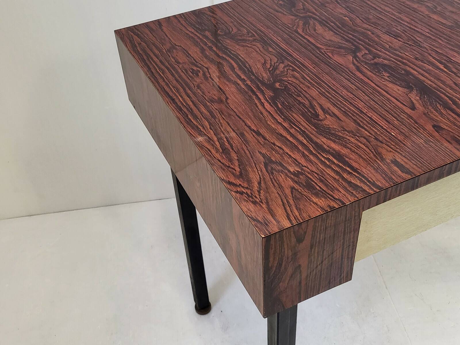 Adorable vintage 1960s desk in formica & metal 60s 1960s 60s years