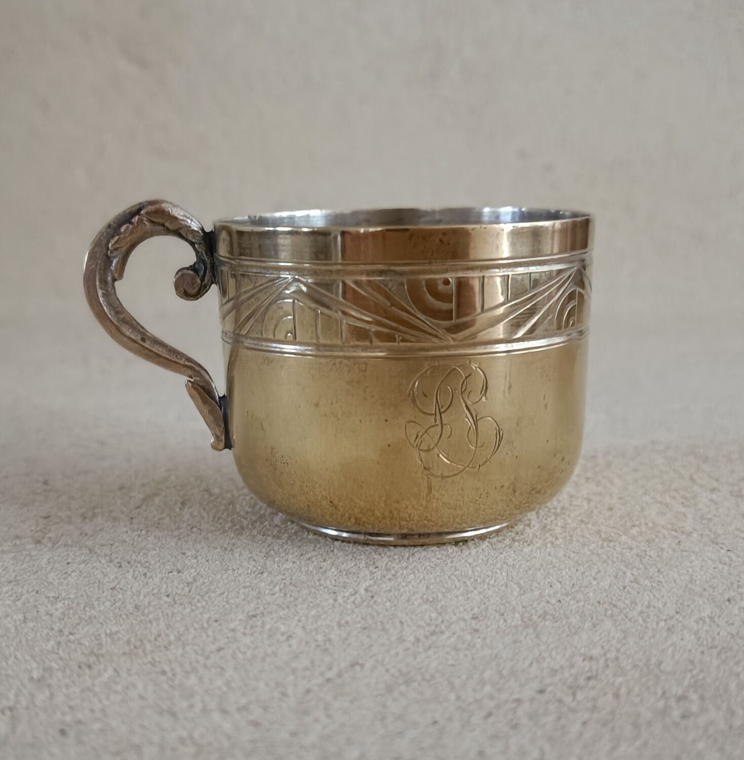 Silver metal cup monogram LJ