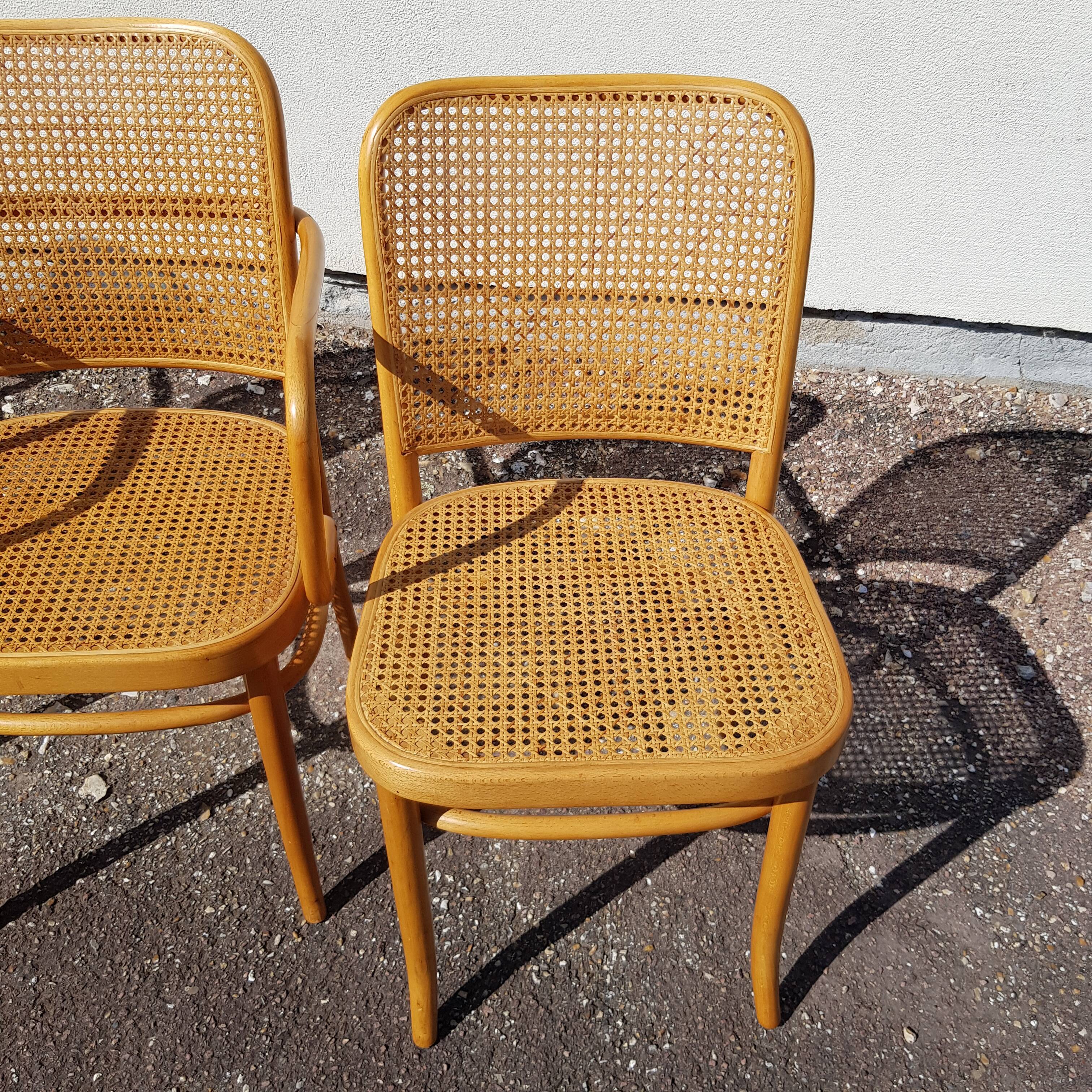 Ensemble de 4 fauteuils et 1 chaise Thonet 811 Josef Hoffmann