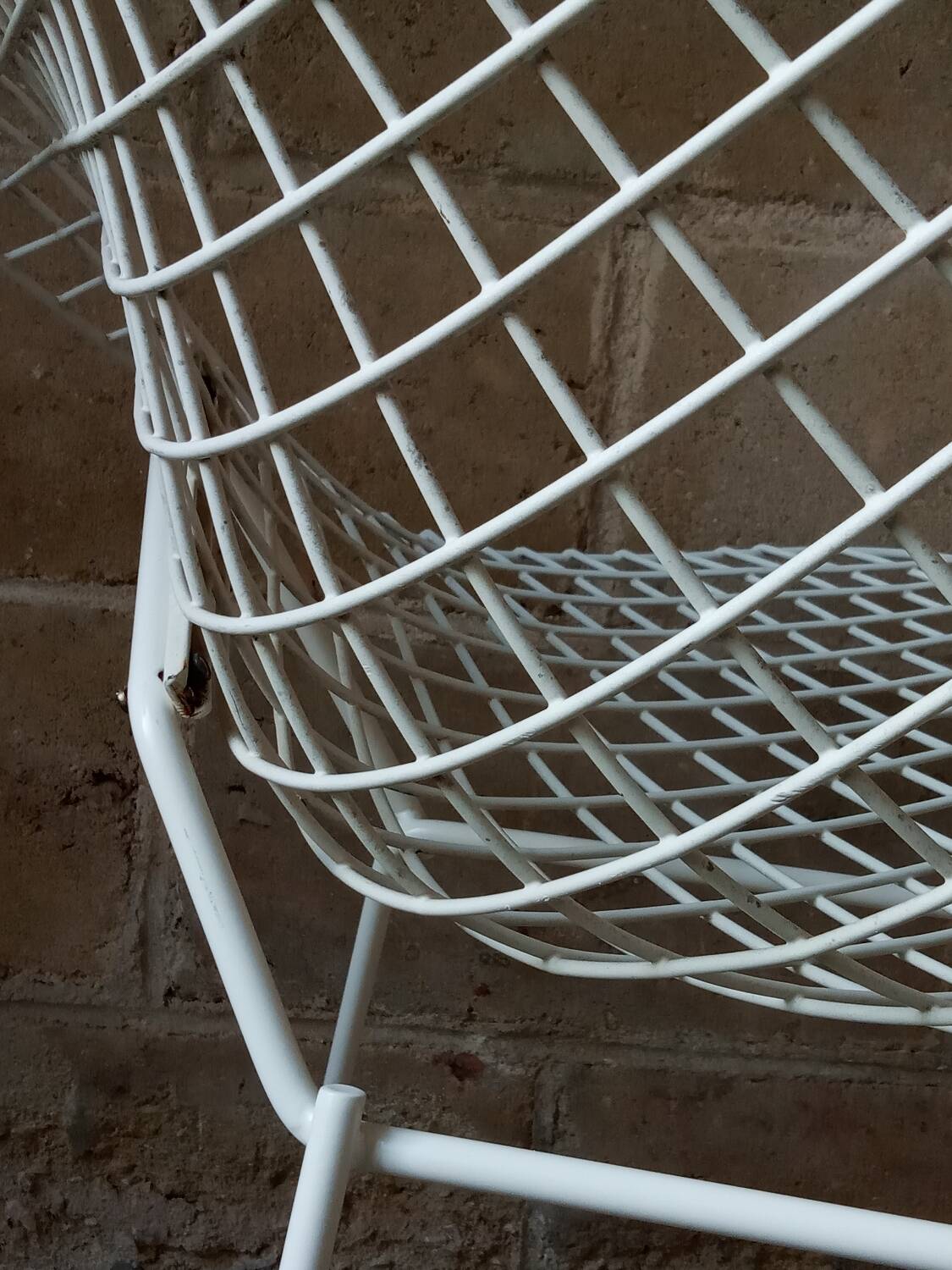 Diamond armchair by Harry Bertoia