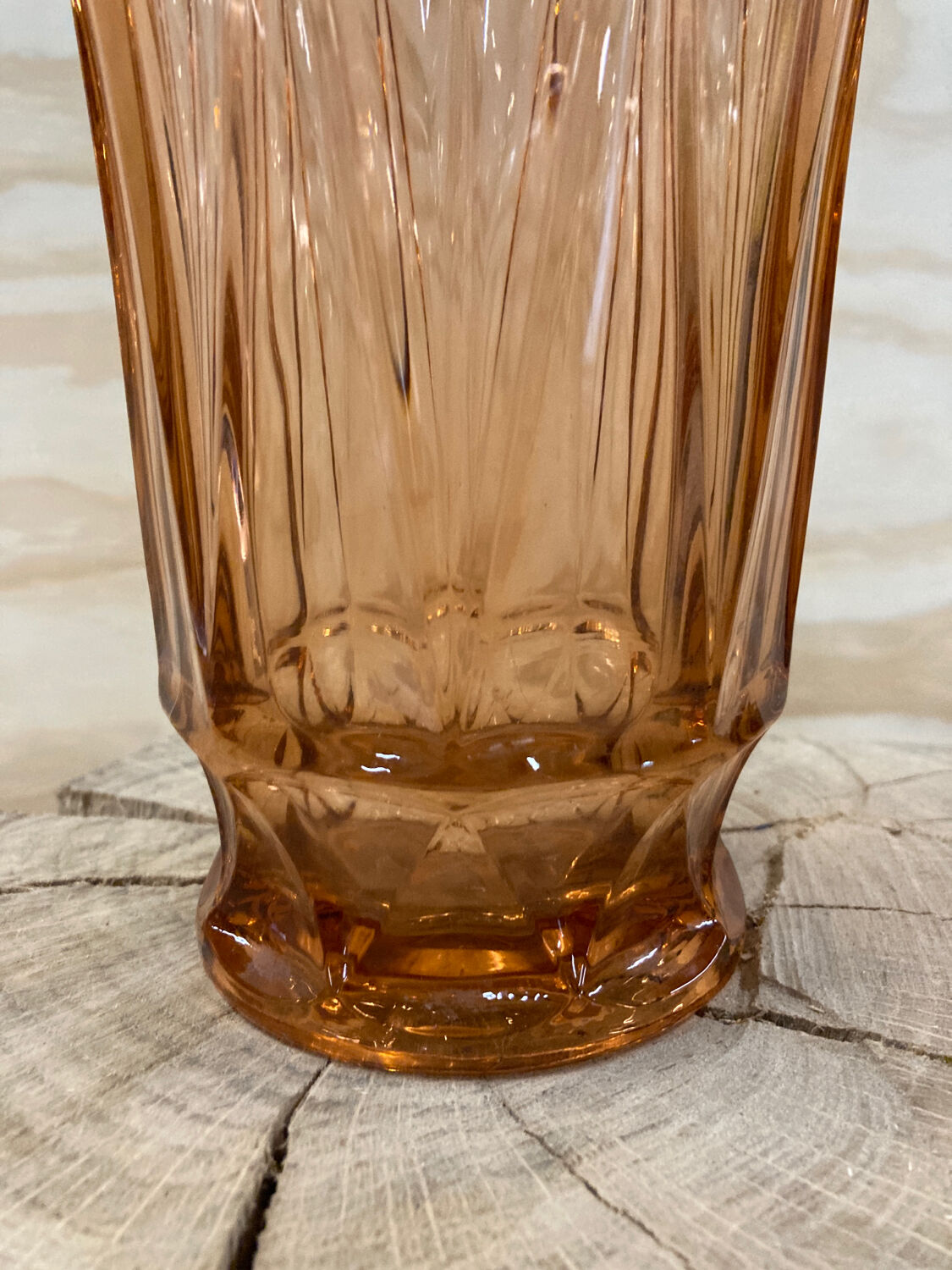 Vase tulipe rose 1950 en verre soufflé