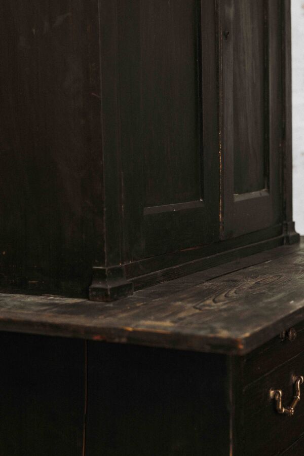 Exceptionnel meuble de métier de l'atelier des Mérignargues à Nîmes