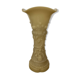 Vase de foire en opaline décor "blé" fin XIXème - début XXème