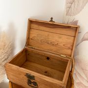 Antique solid pine chest - 41 x 25 x 20