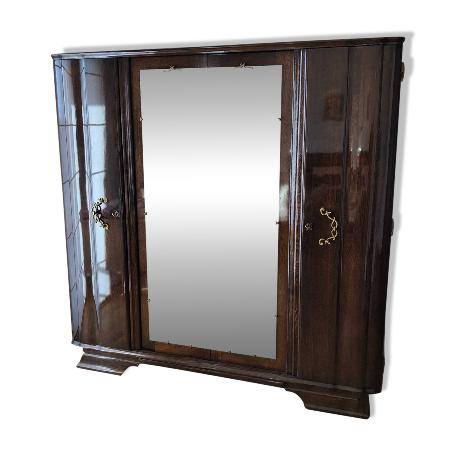 Art Deco bedroom set in walnut burl and marble