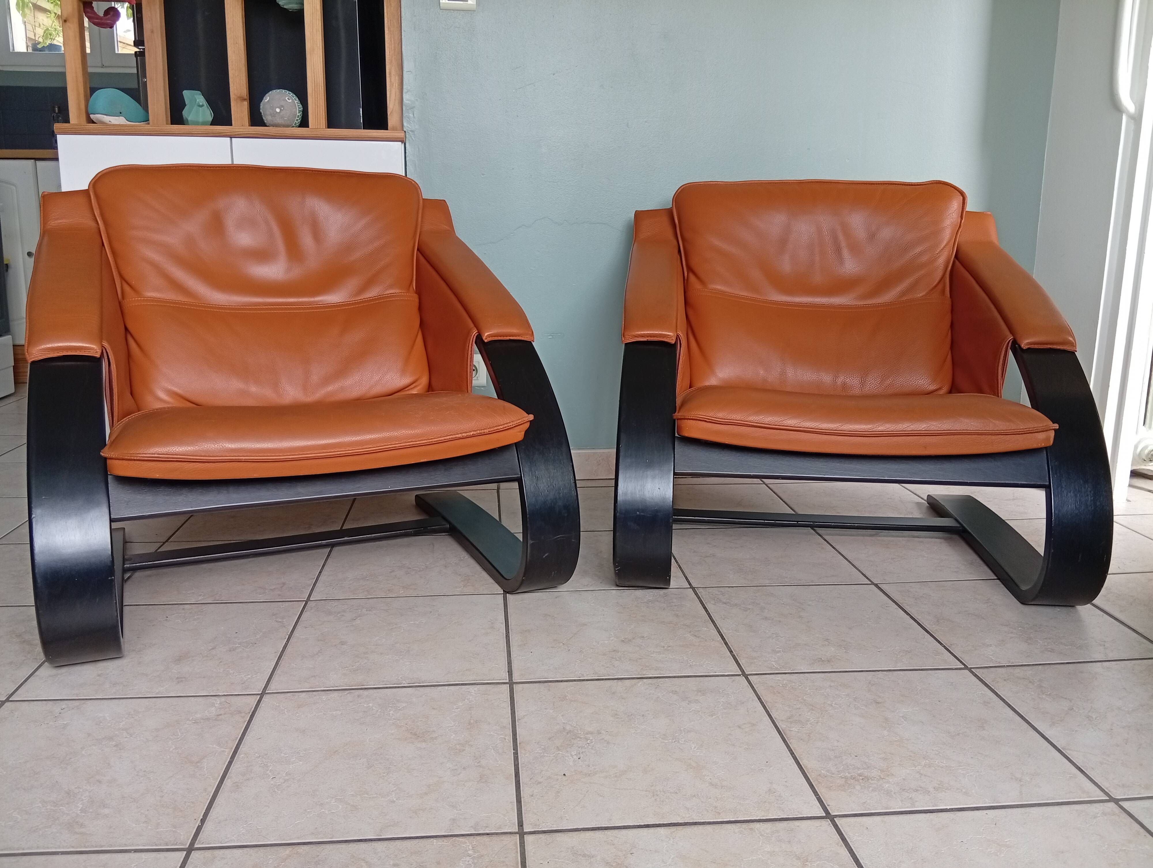 Pair of two black wooden armchairs in Scandinavian leather by Nelo Sweden, Roche Bobois