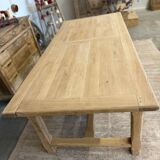 Large farmhouse table with 2 extensions and 2 drawers