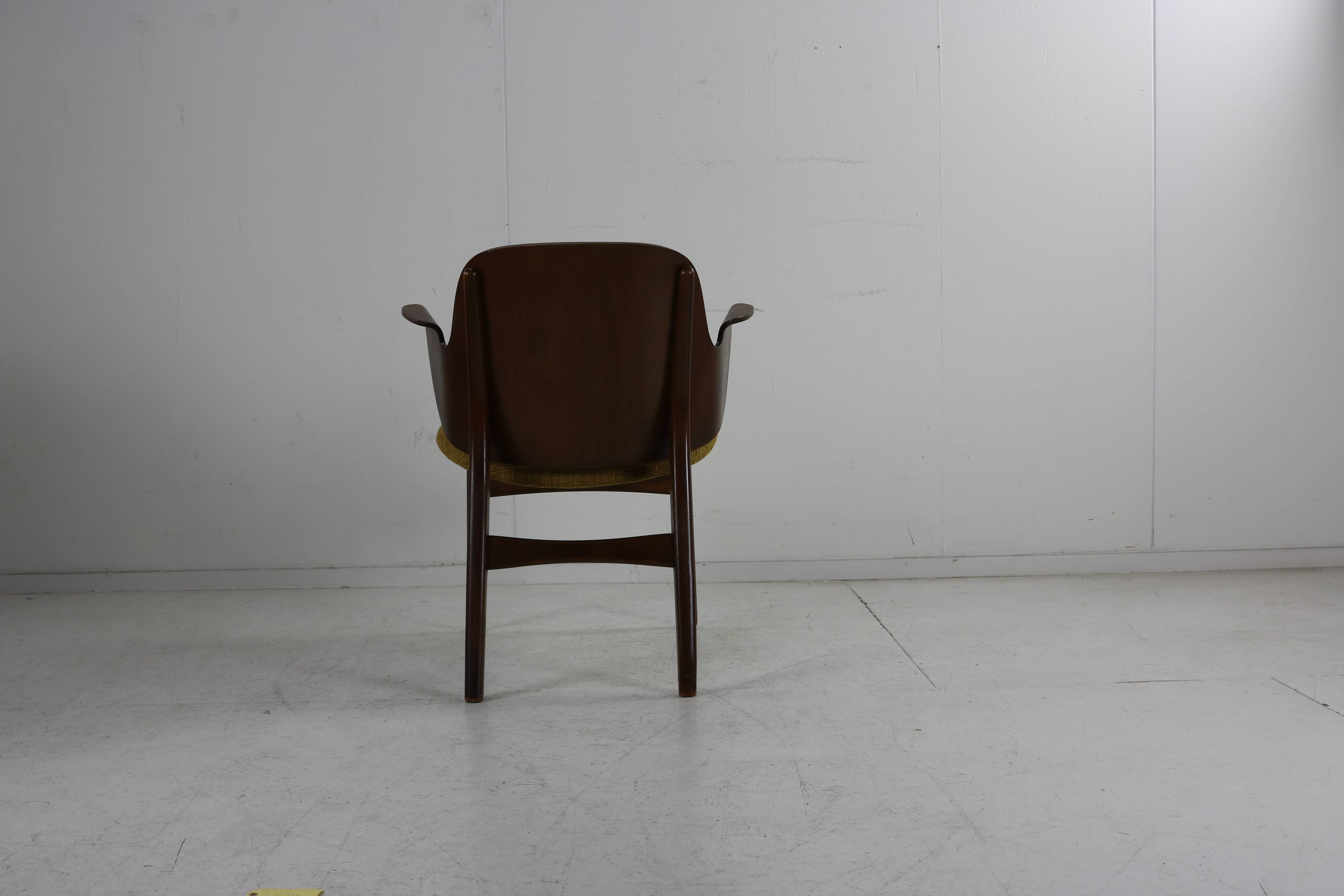 Organic design arm chair by Hans Olsen for Bramin