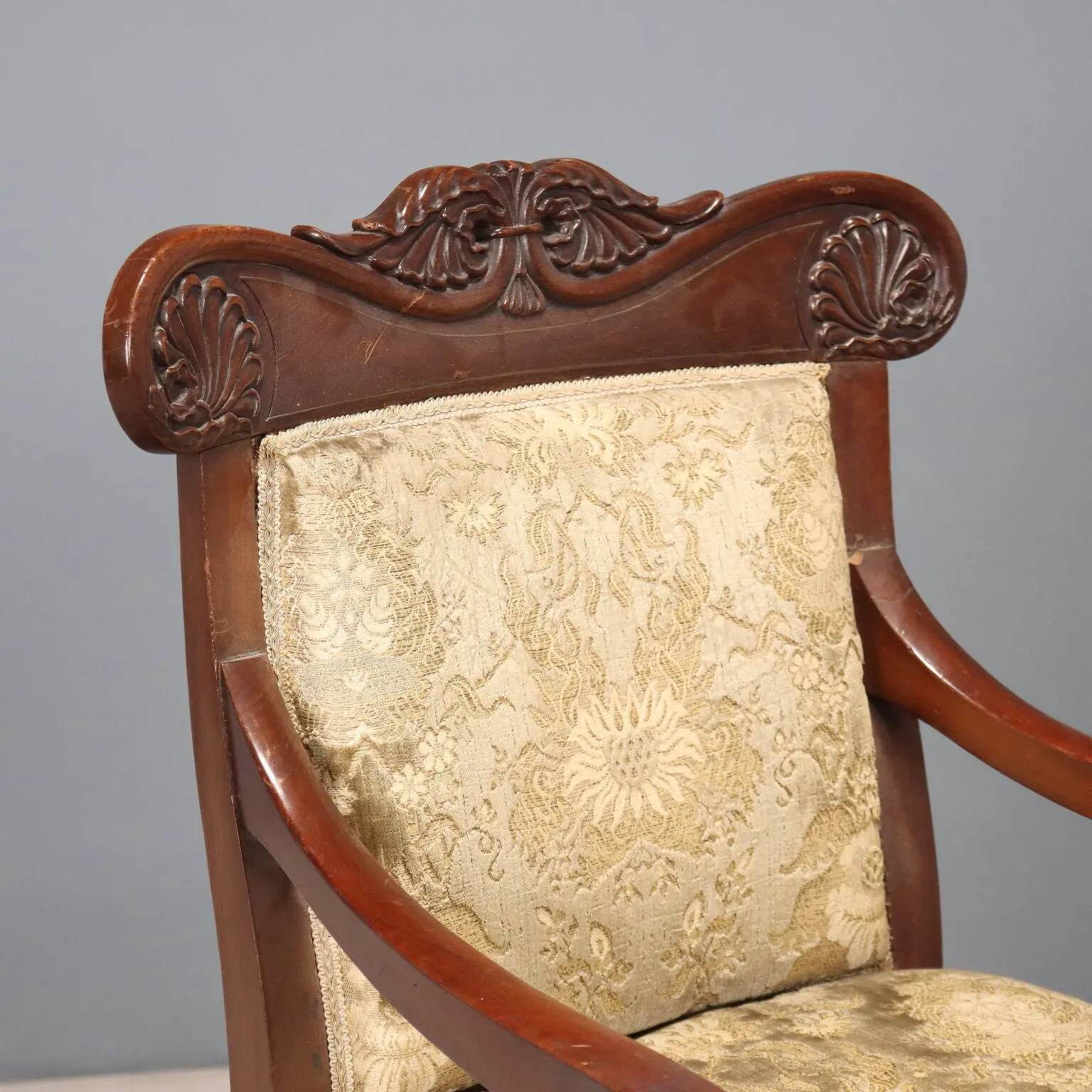 Antique Louis-Philippe armchair in mahogany, Italy, 19th century.