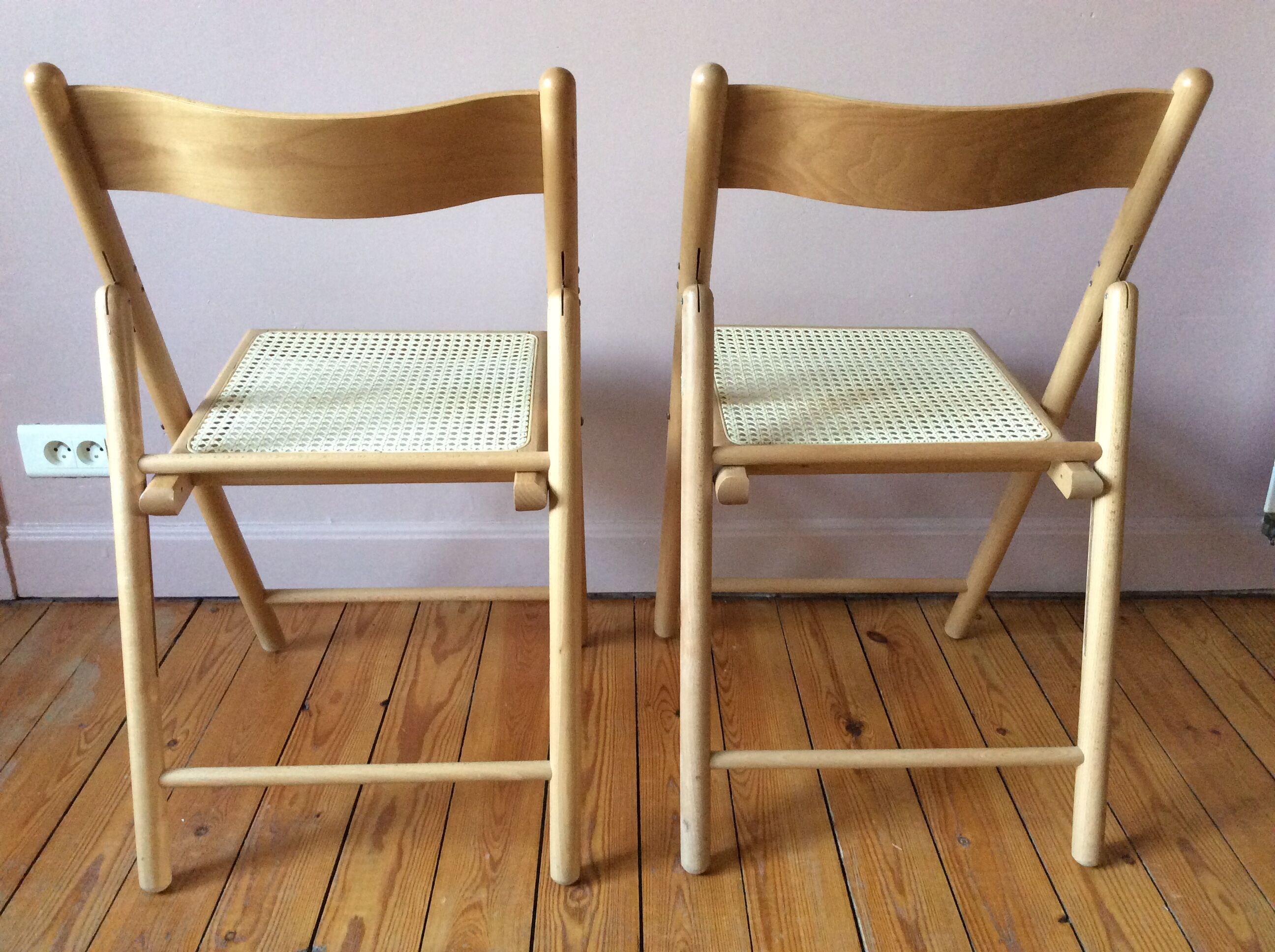 Paire de chaises pliantes cannées vintage