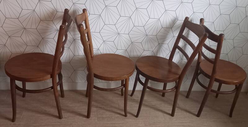 Lot de 4 chaises bistrot Baumann assises rondes.
