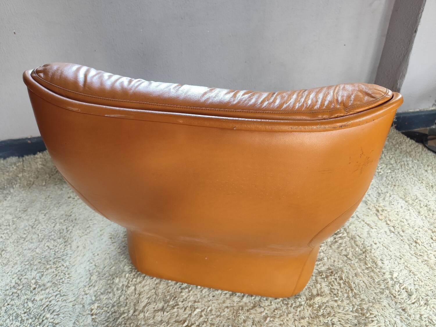 Michel Cadestin leather armchair for Airbone