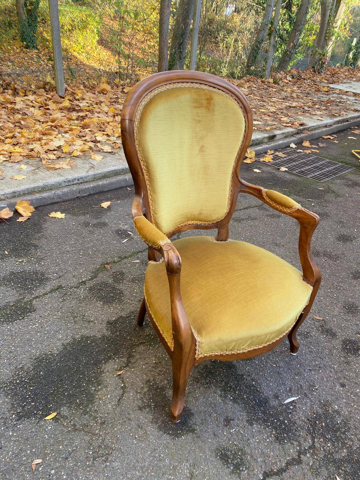 Louis Philippe armchair in oak and mustard yellow velvet from the 19th century