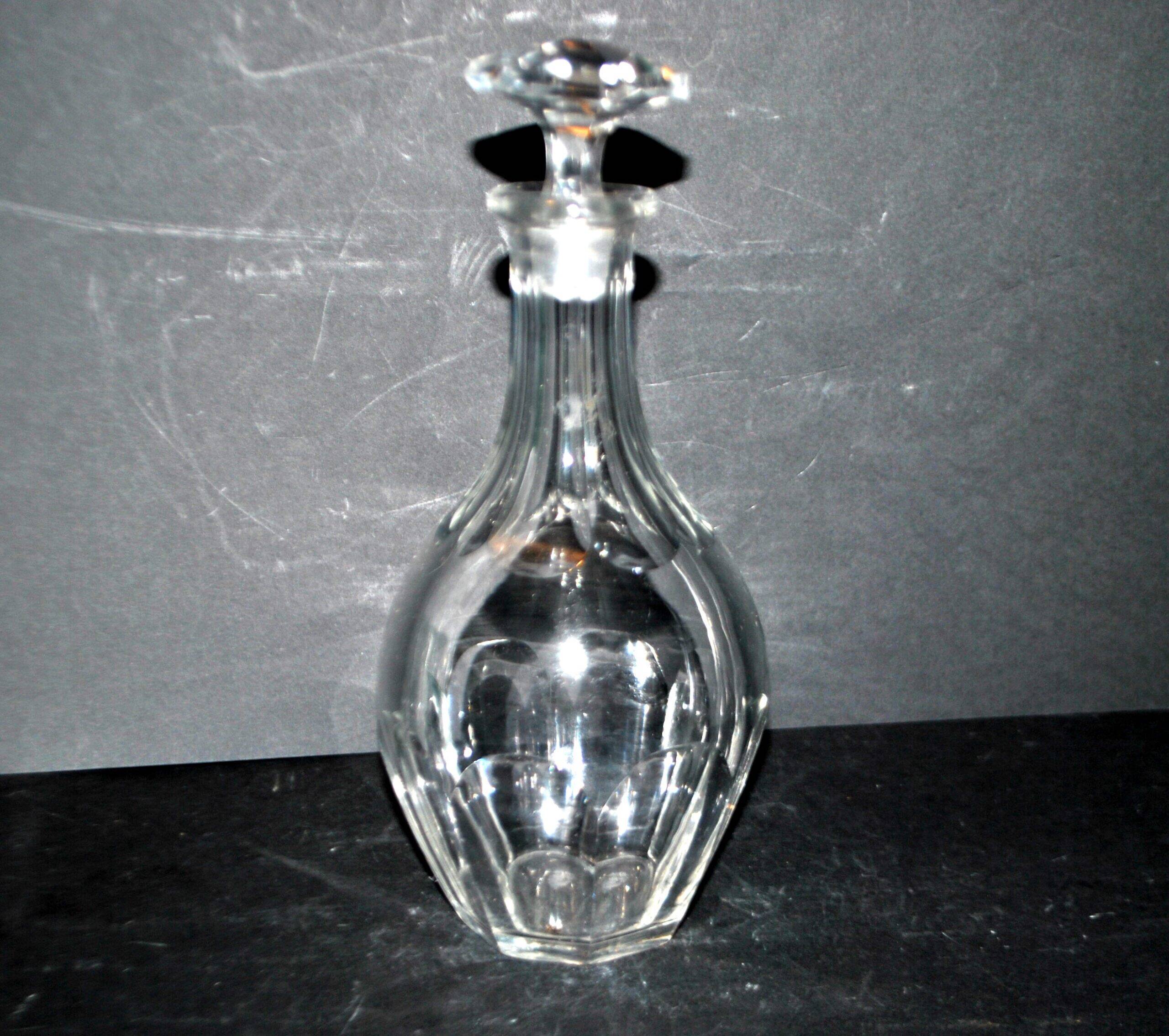 Antique Malmaison Harcourt flat-cut crystal decanter 21cm