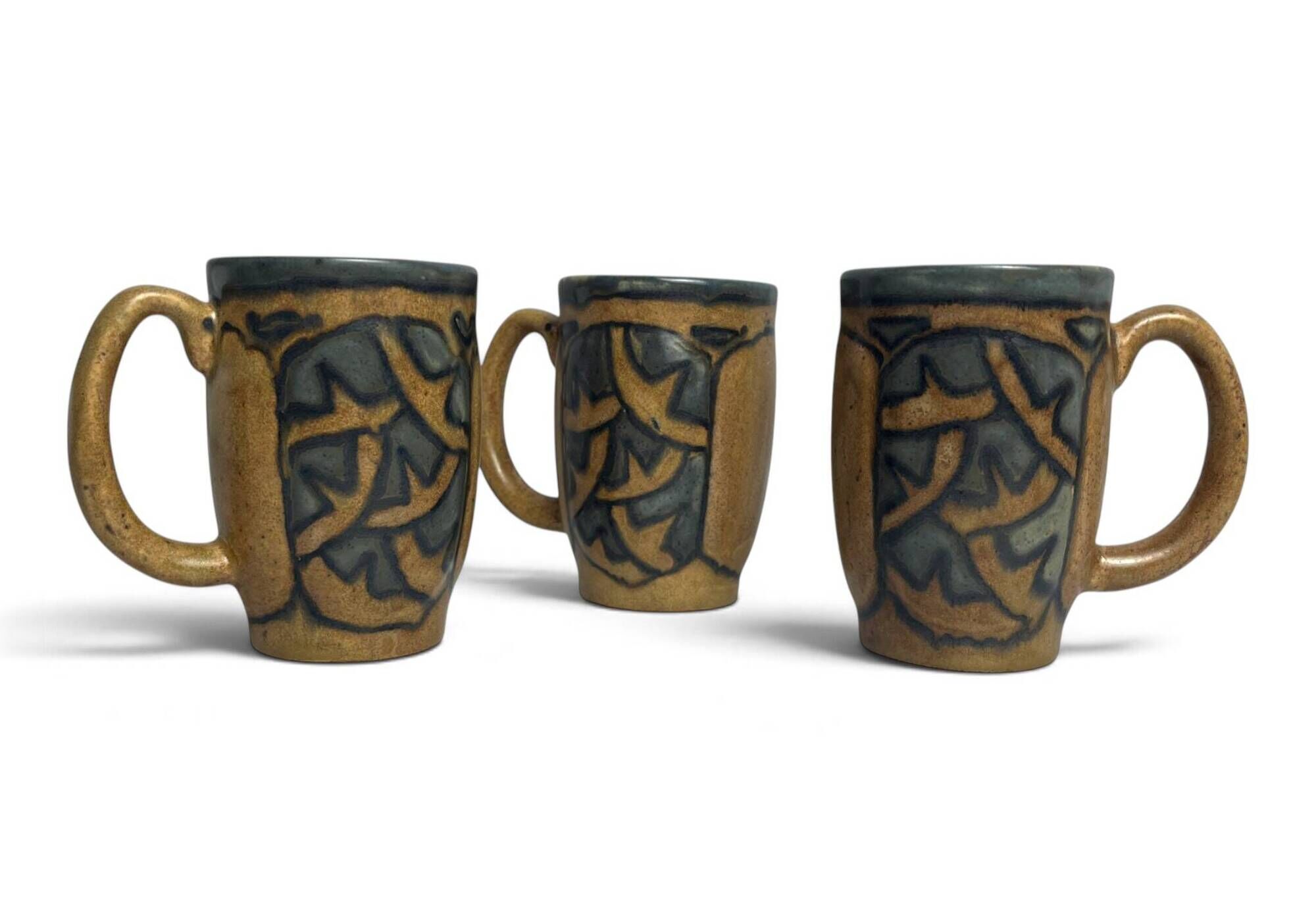 Quimper Odetta, three numbered cider cups signed from around 1920.