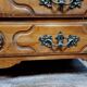 Commode arbalète style Louis XV en merisier massif vers 1900-1920