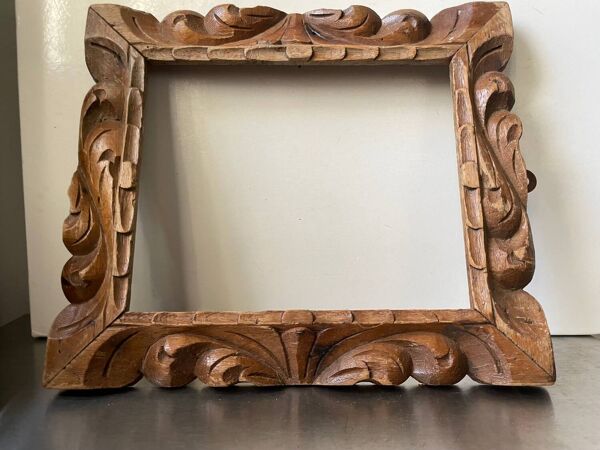 Cadre ancien sculpté à la main en bois massif 33,5 x 29 cm dimensions ouverture 23,5 cm x 19 cm bois de cèdre