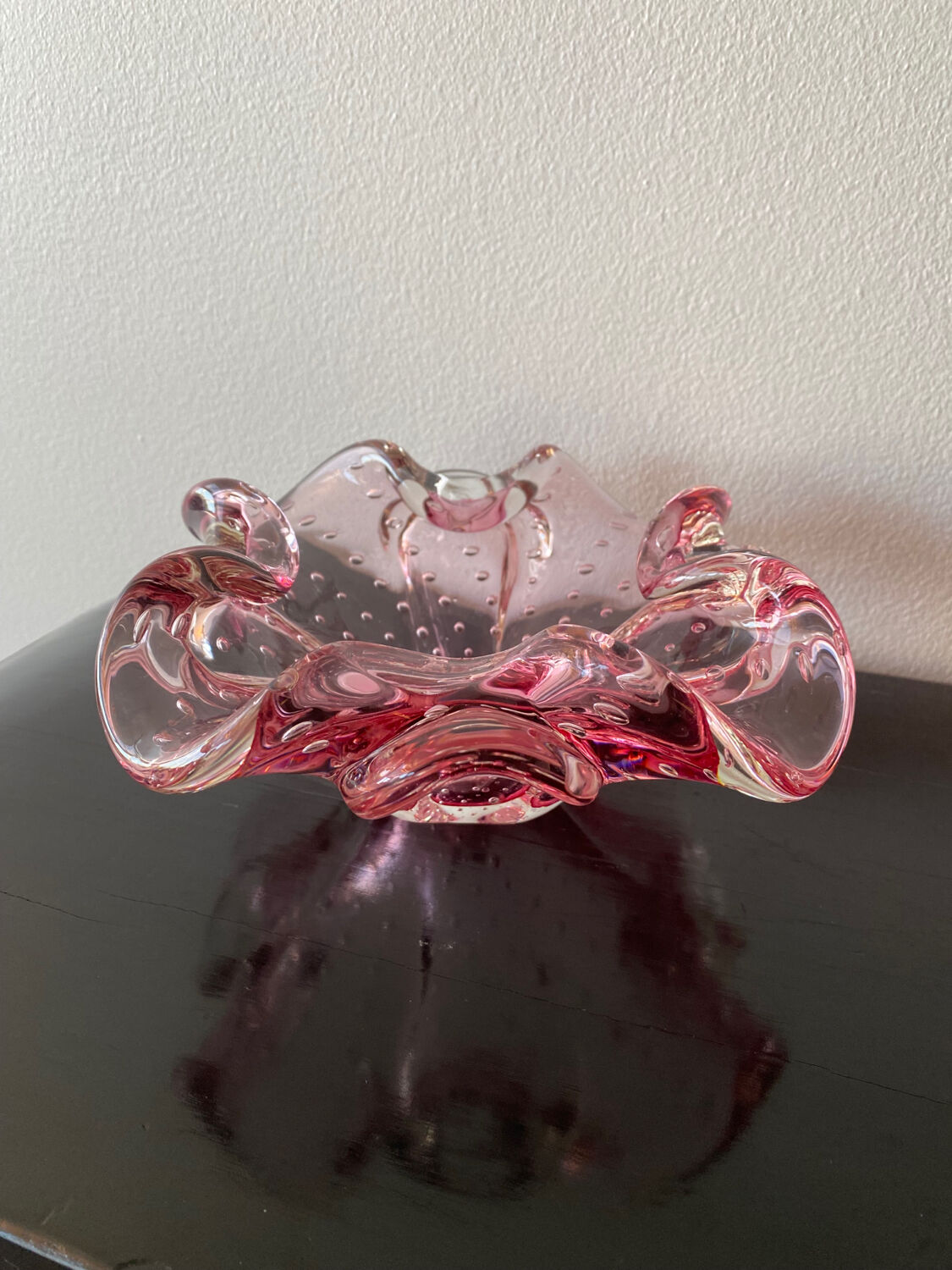 Vintage pink empty pocket ashtray in Murano by Barovier and Toso