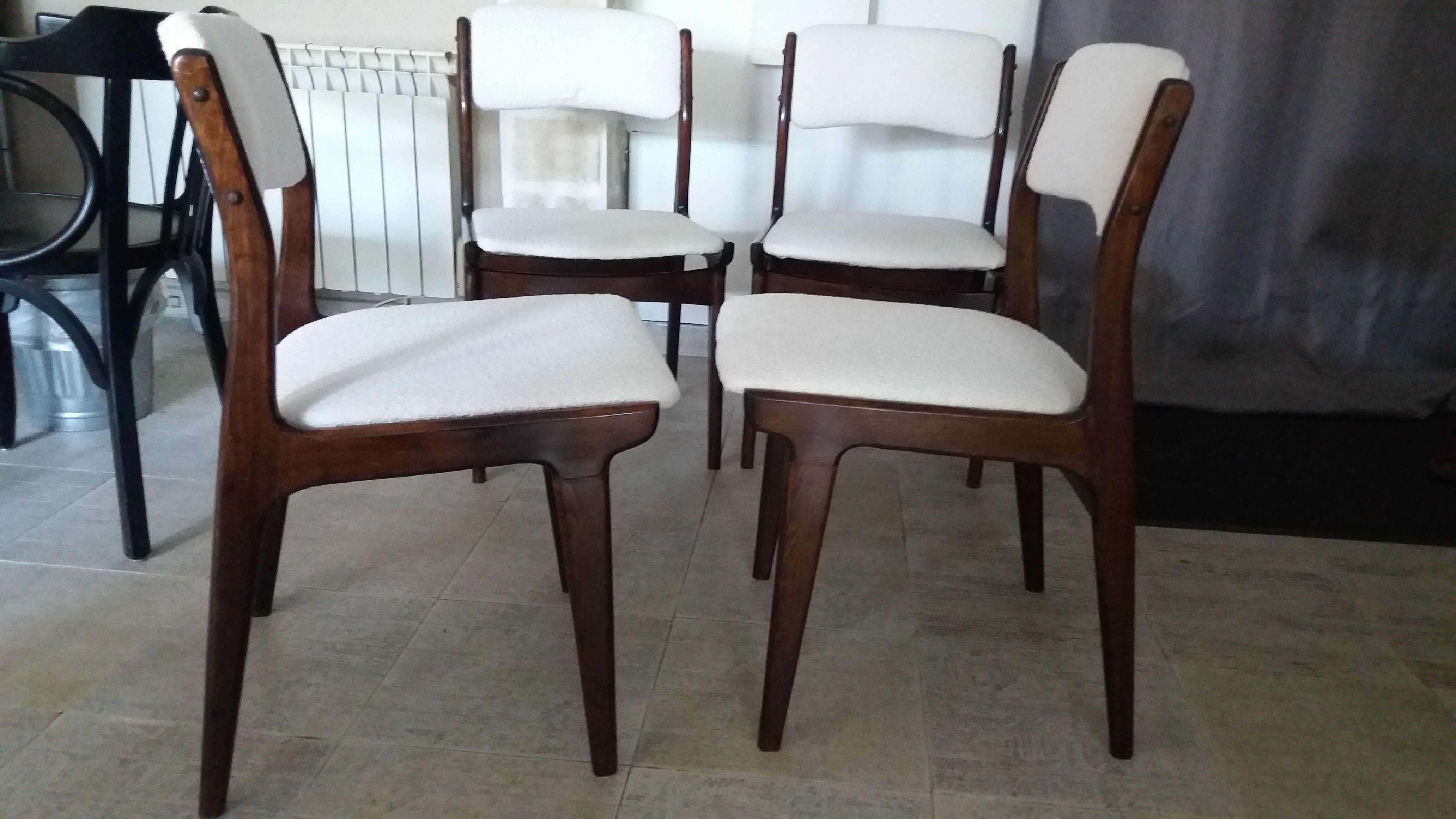 Set of 4 Scandinavian chairs