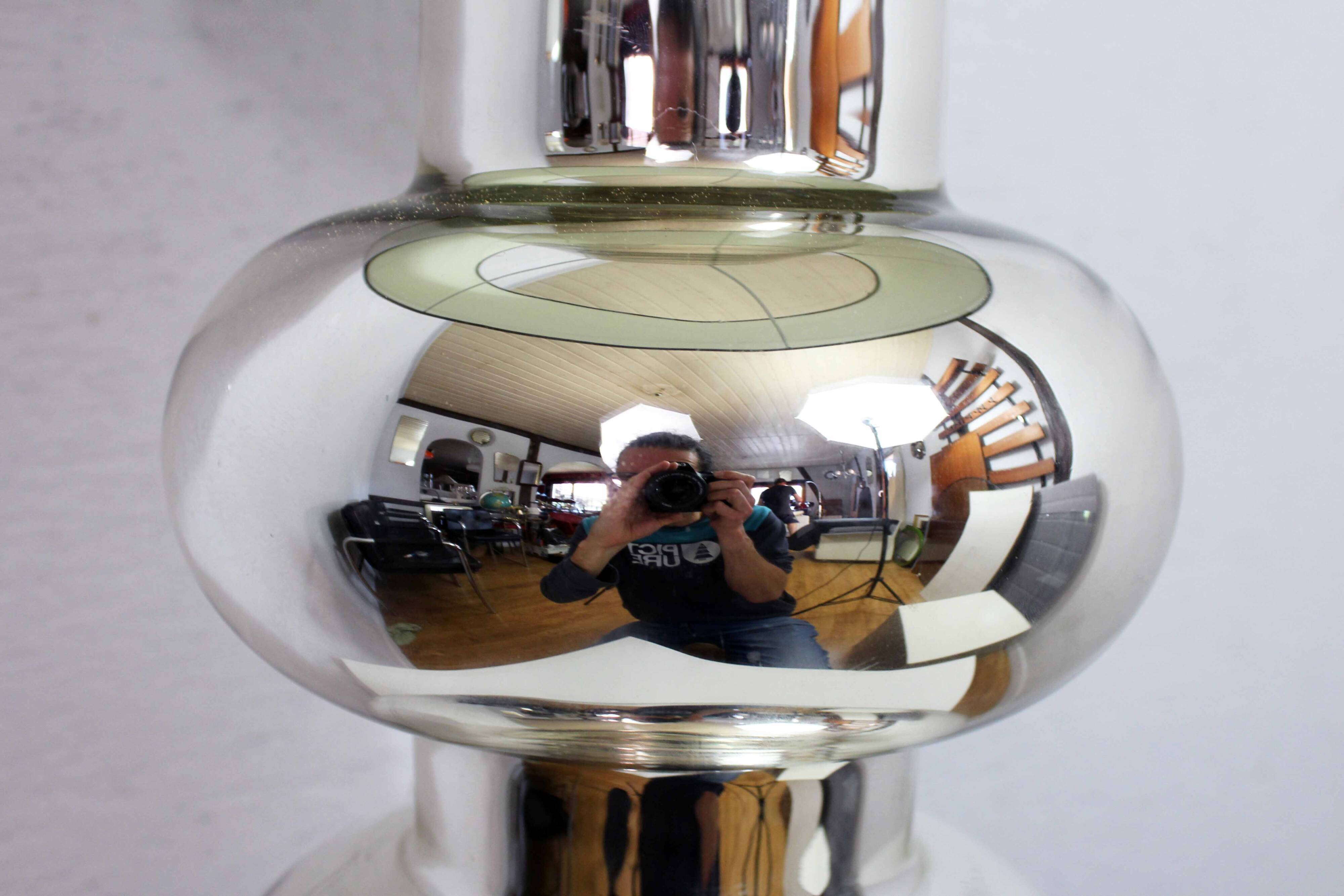 Églomisé glass table lamp