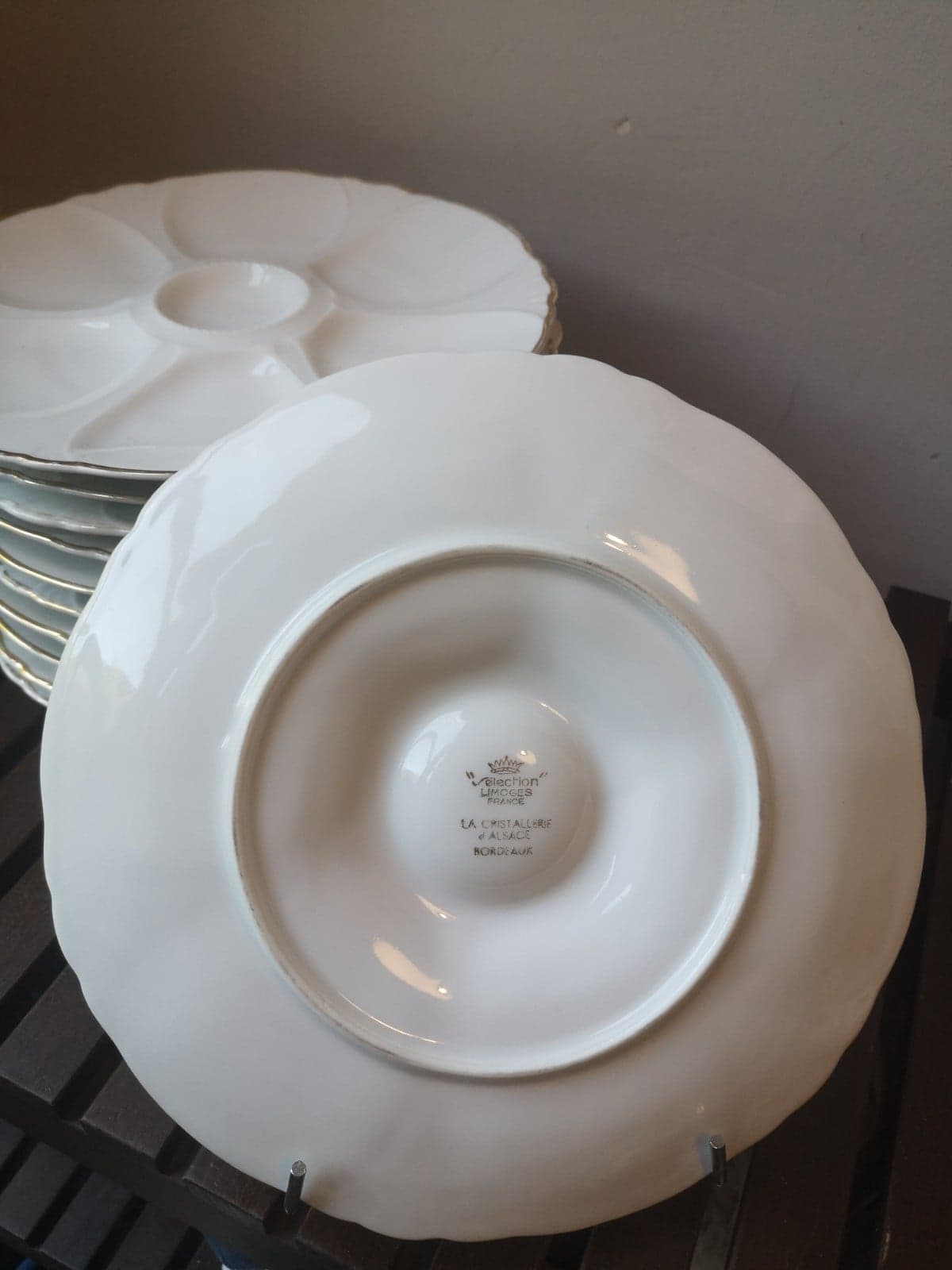 12 huitres porcelain plates from Limoges circa 1970