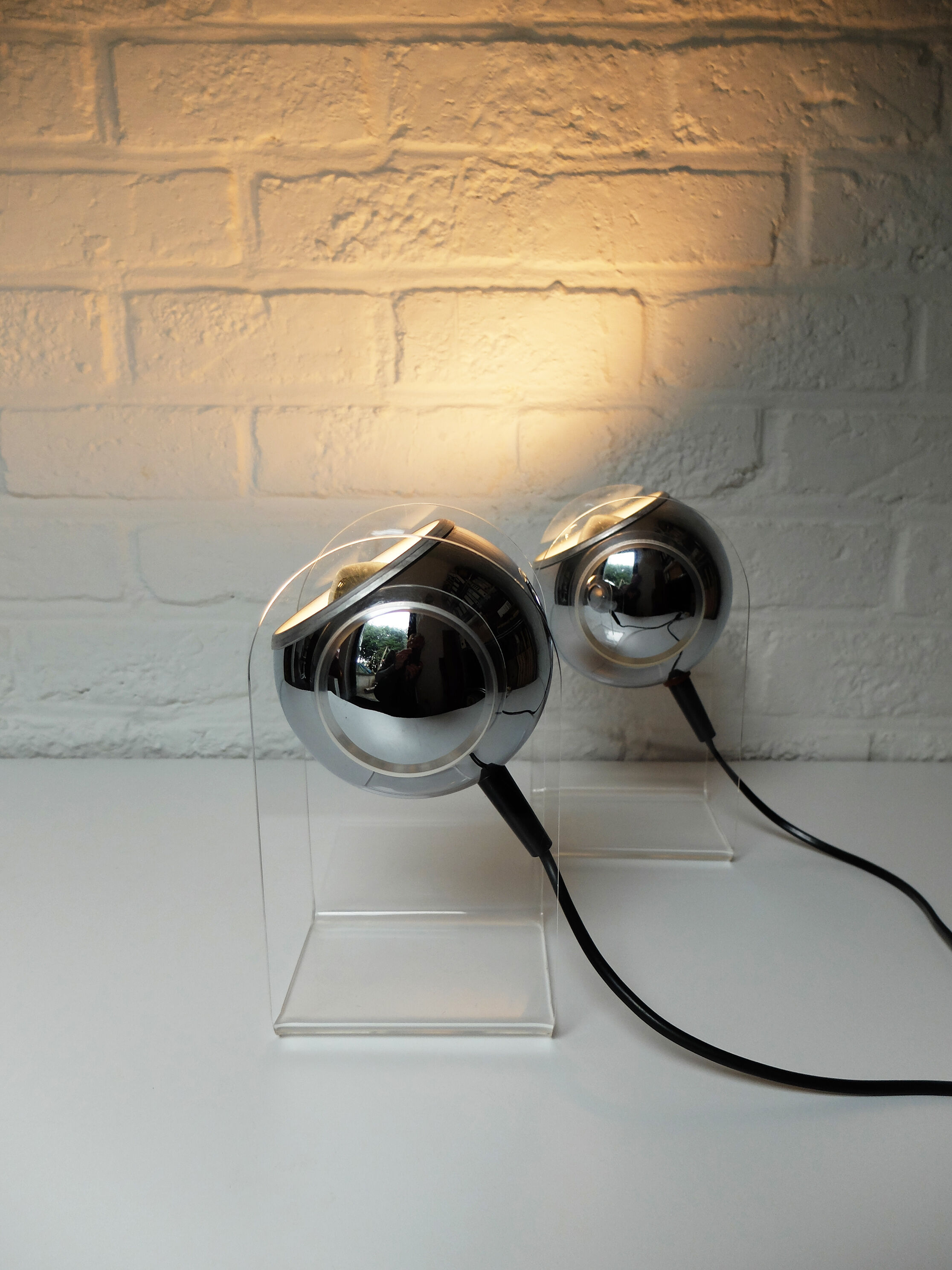 Space Age  sphere plexiglass table lamps pair, 1960-70s