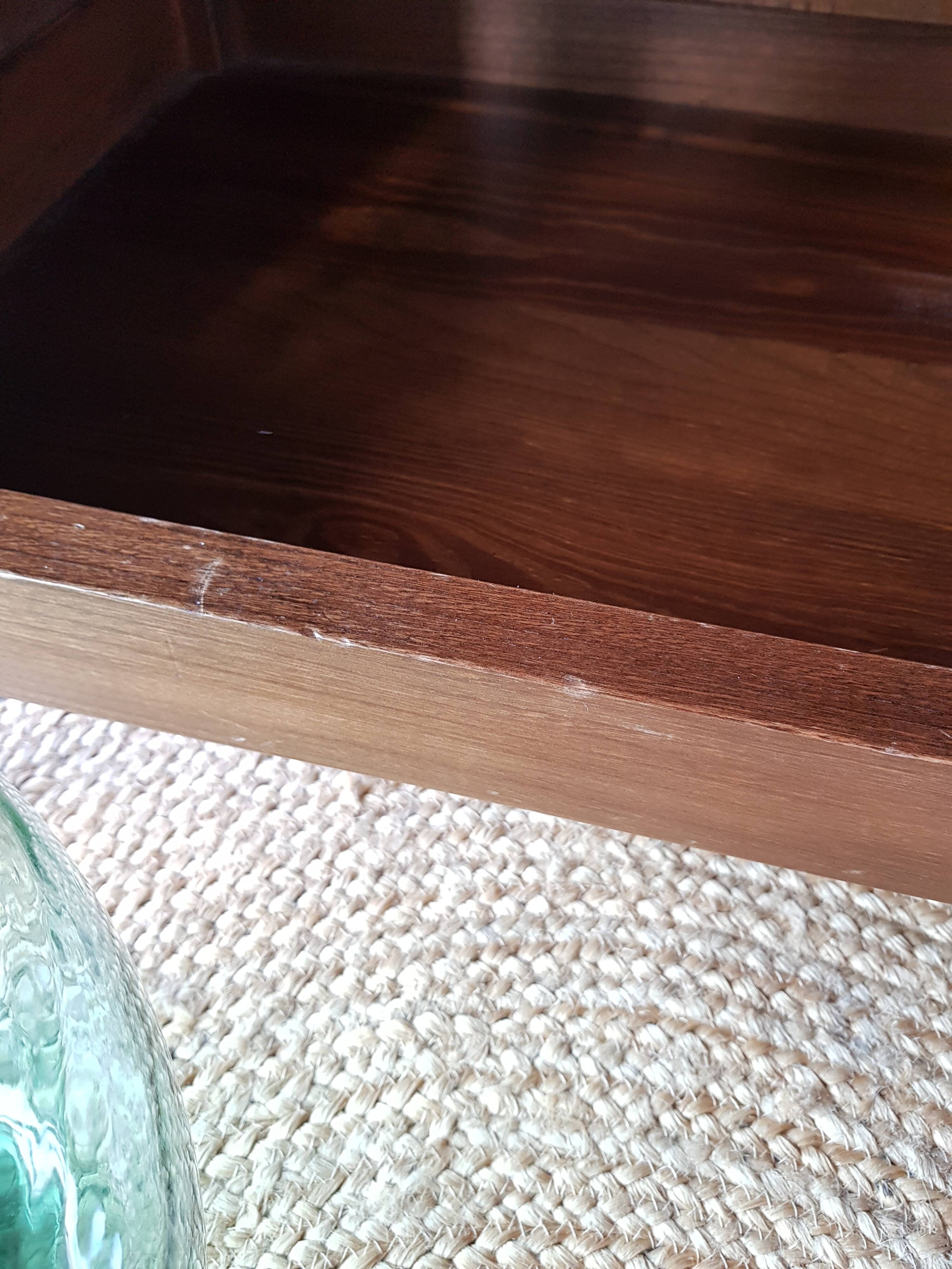 Solid elm bonnetière