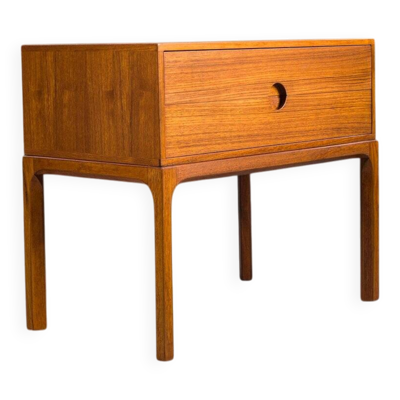 Table de chevet en teck n° 384 de style mid-century modern par Aksel Kjersgaard, Danemark, années 1960.