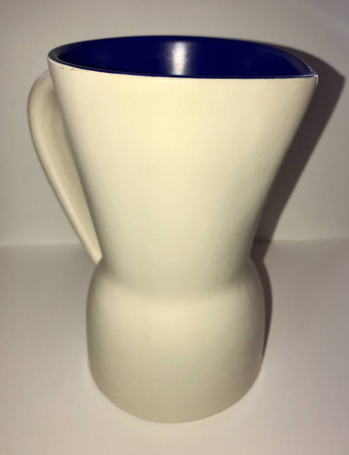 Saint-Clément blue white pitcher
