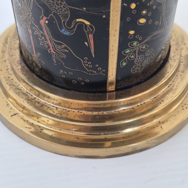 Distributeur à cigarettes pagode en métal et laiton, 1950