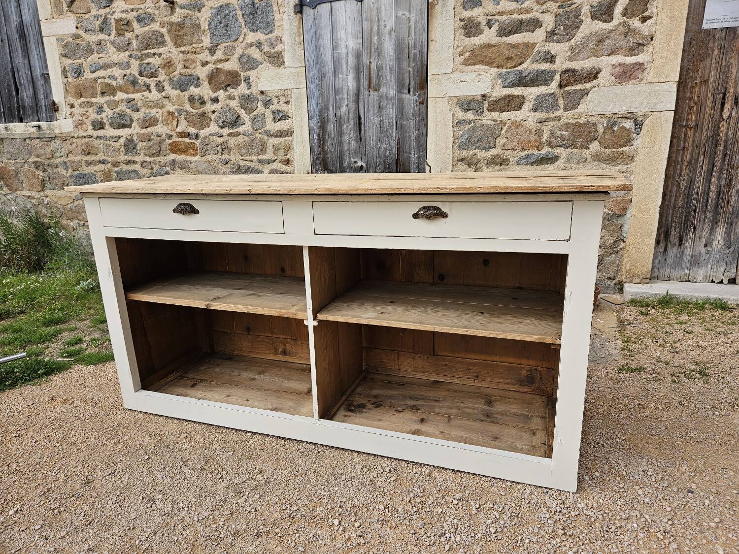 Trade furniture counter