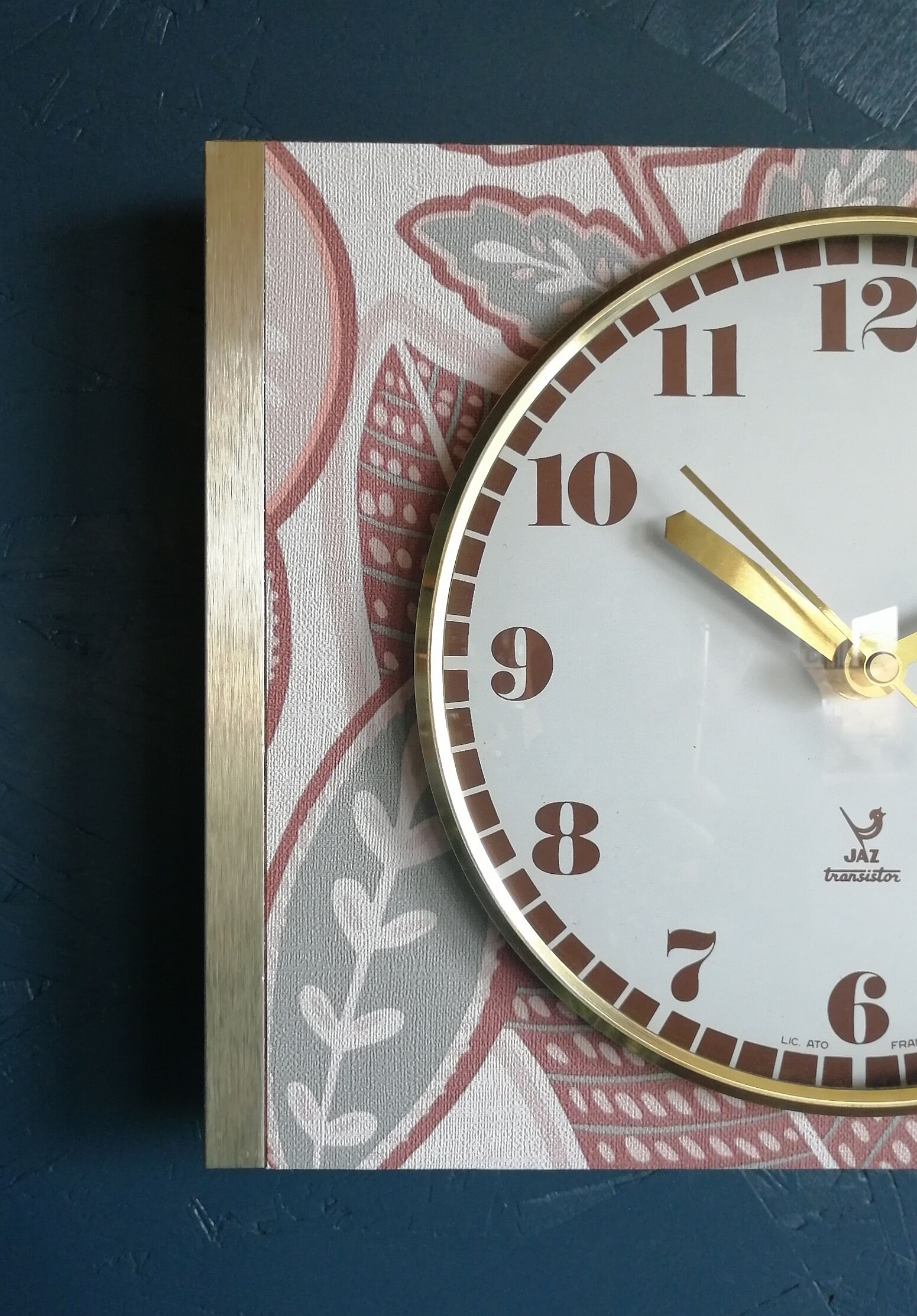 Vintage silent rectangular wall clock "Jaz Terracotta"