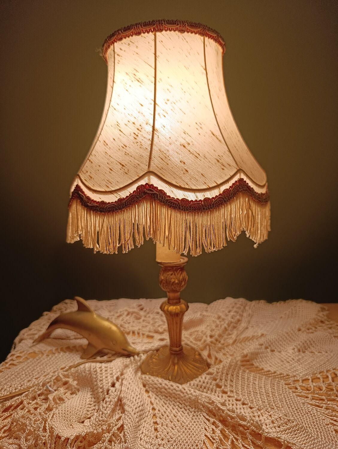 Vintage brass granny lamp | Ecru silk pagoda shade, 1950s/60s