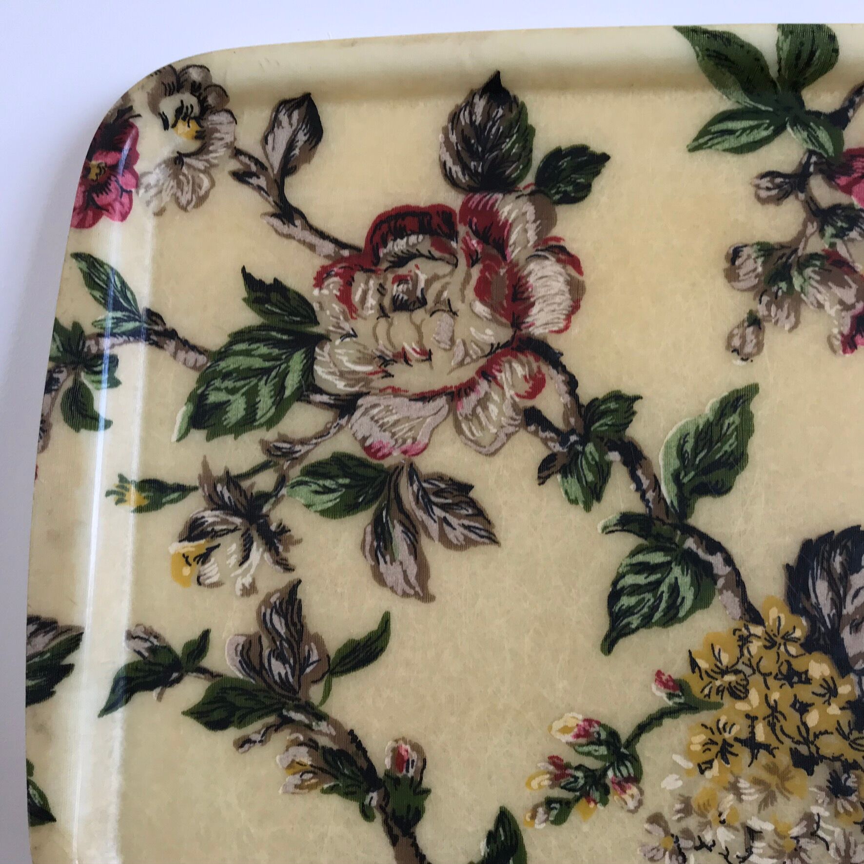 Vintage fiberglass floral pattern