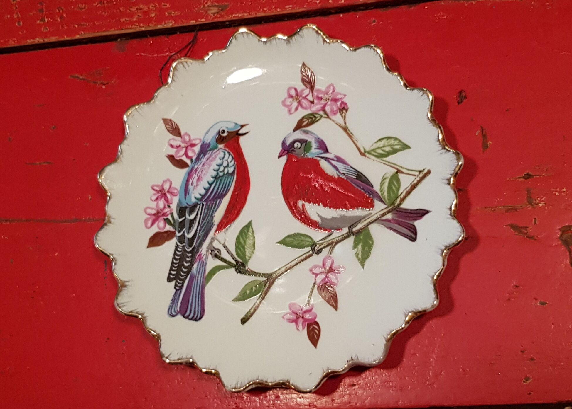 3 decorative porcelain plates