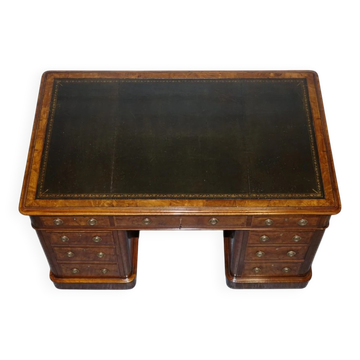 Double Pedestal Desk in Walnut by Royal Druce & Co., London, United Kingdom, 1840s