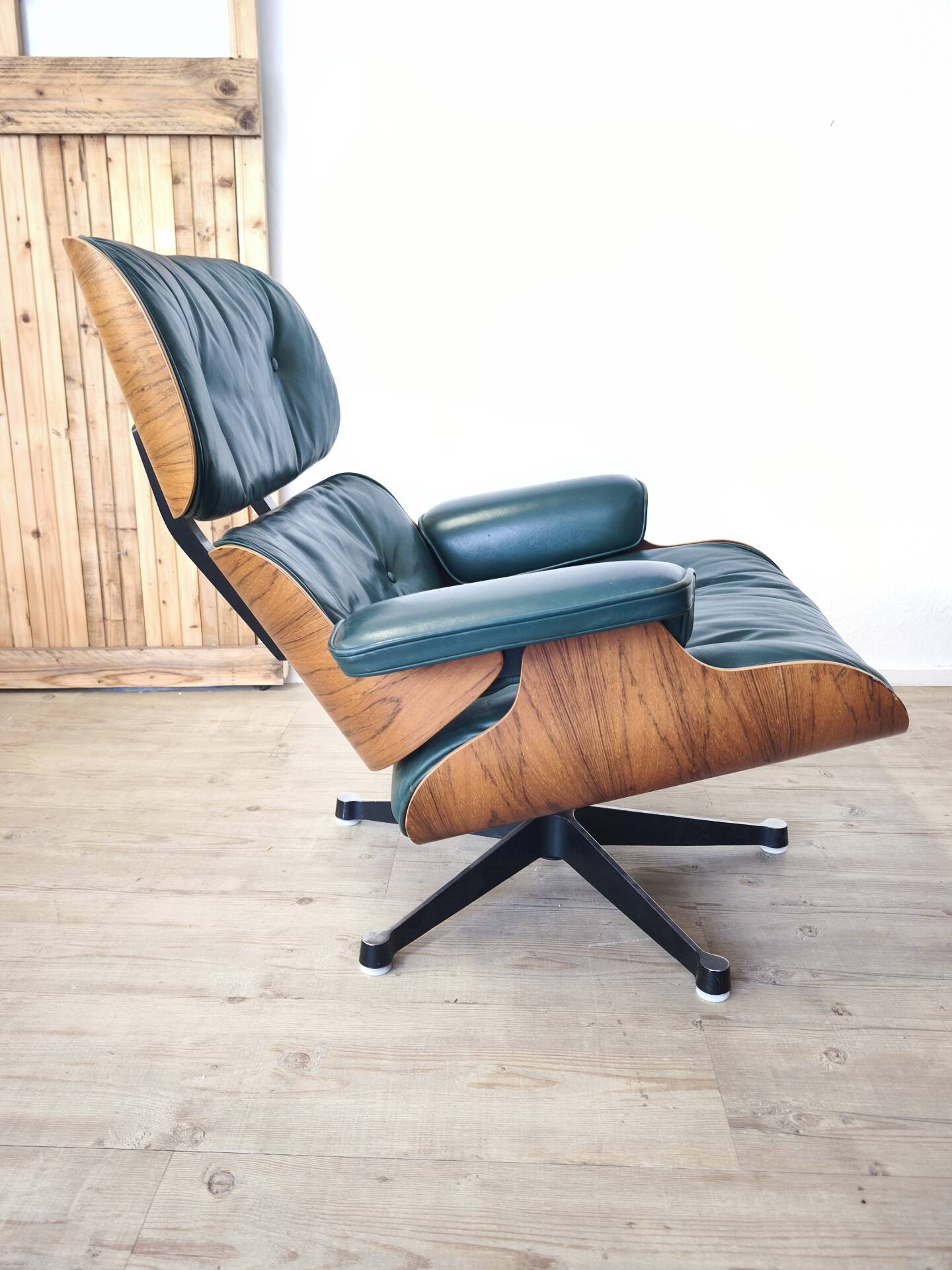 Fauteuils Lounge Eames ,production Herman Miller, avec ottoman. En cui