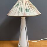 Lampe de table en verre blanc, années 60