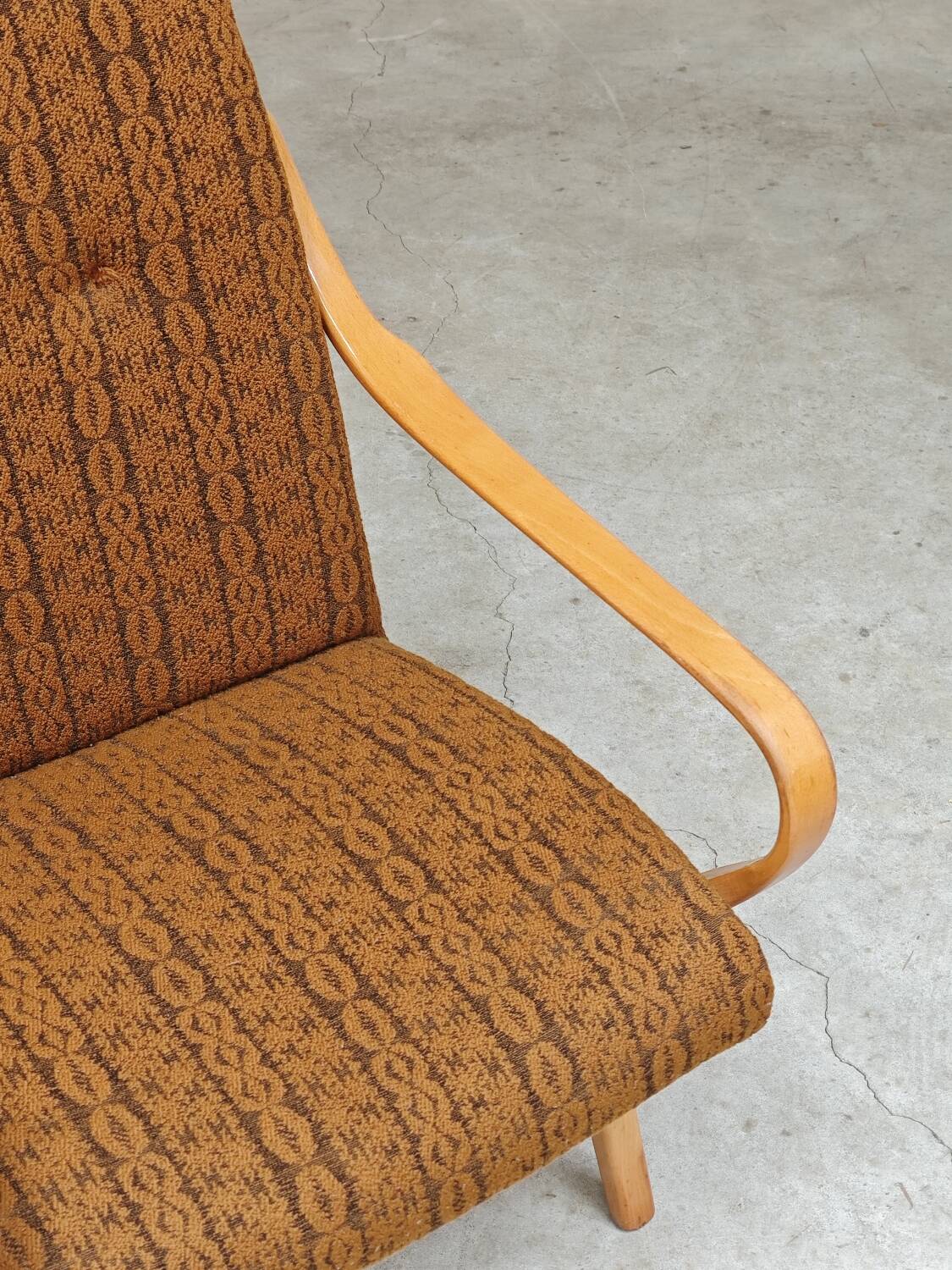 Pair of armchairs 6953 by Jaroslav Smidek for TON (Thonet)