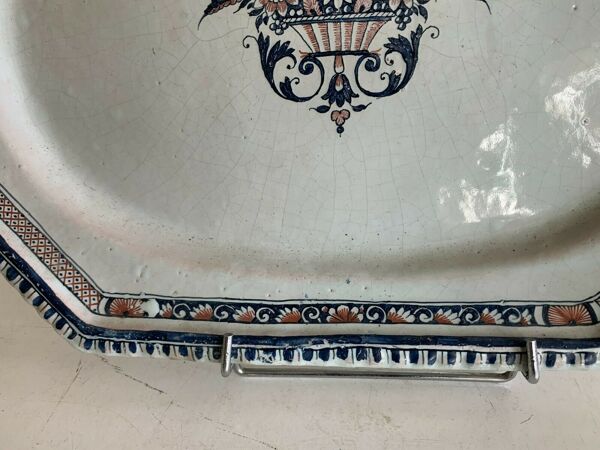 Plat de présentation Faïence polychrome de Rouen XVIII siècle