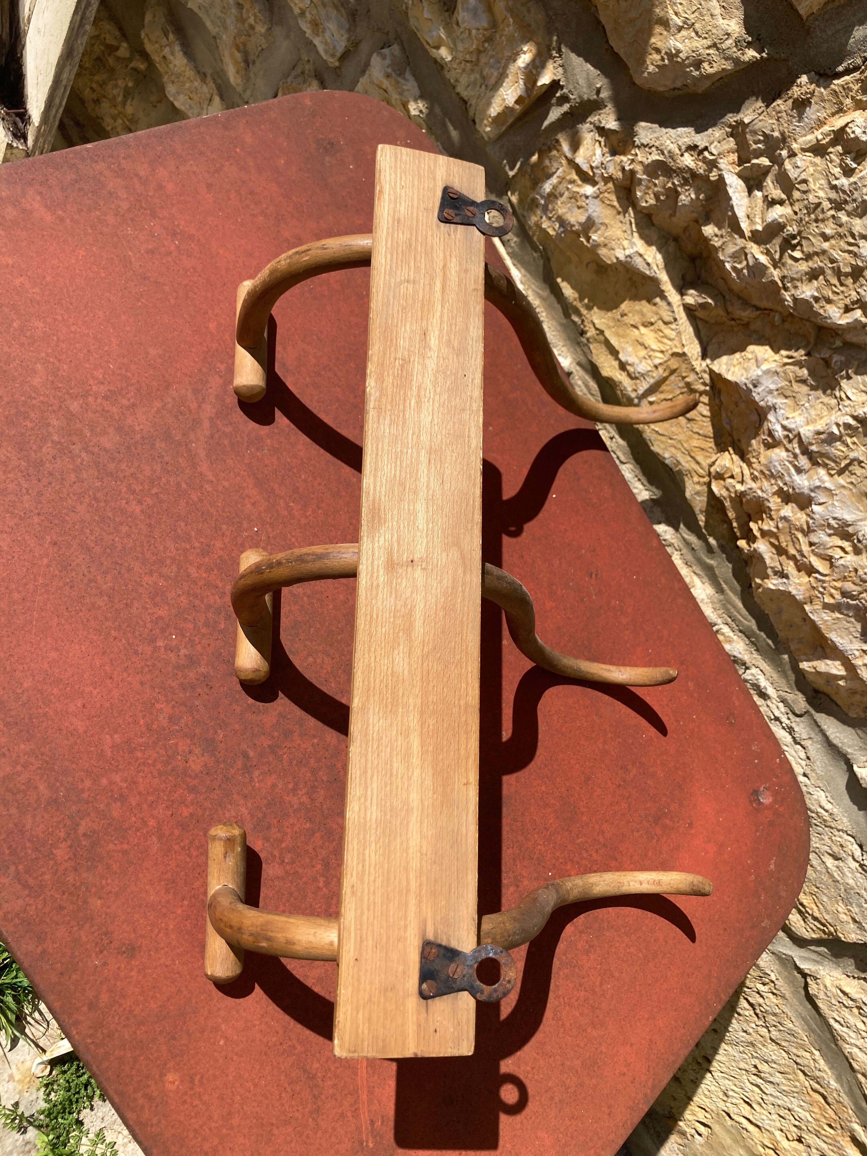 Coat rack style thonet