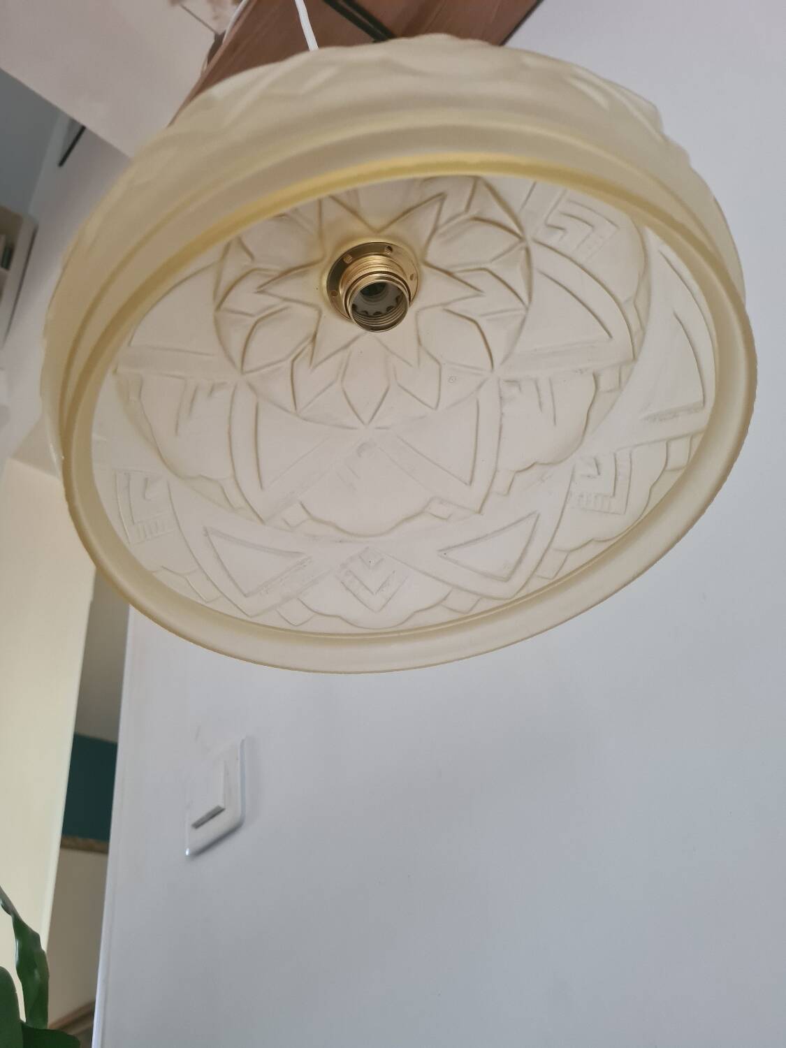 Light yellow Art Deco lampshade pendant light