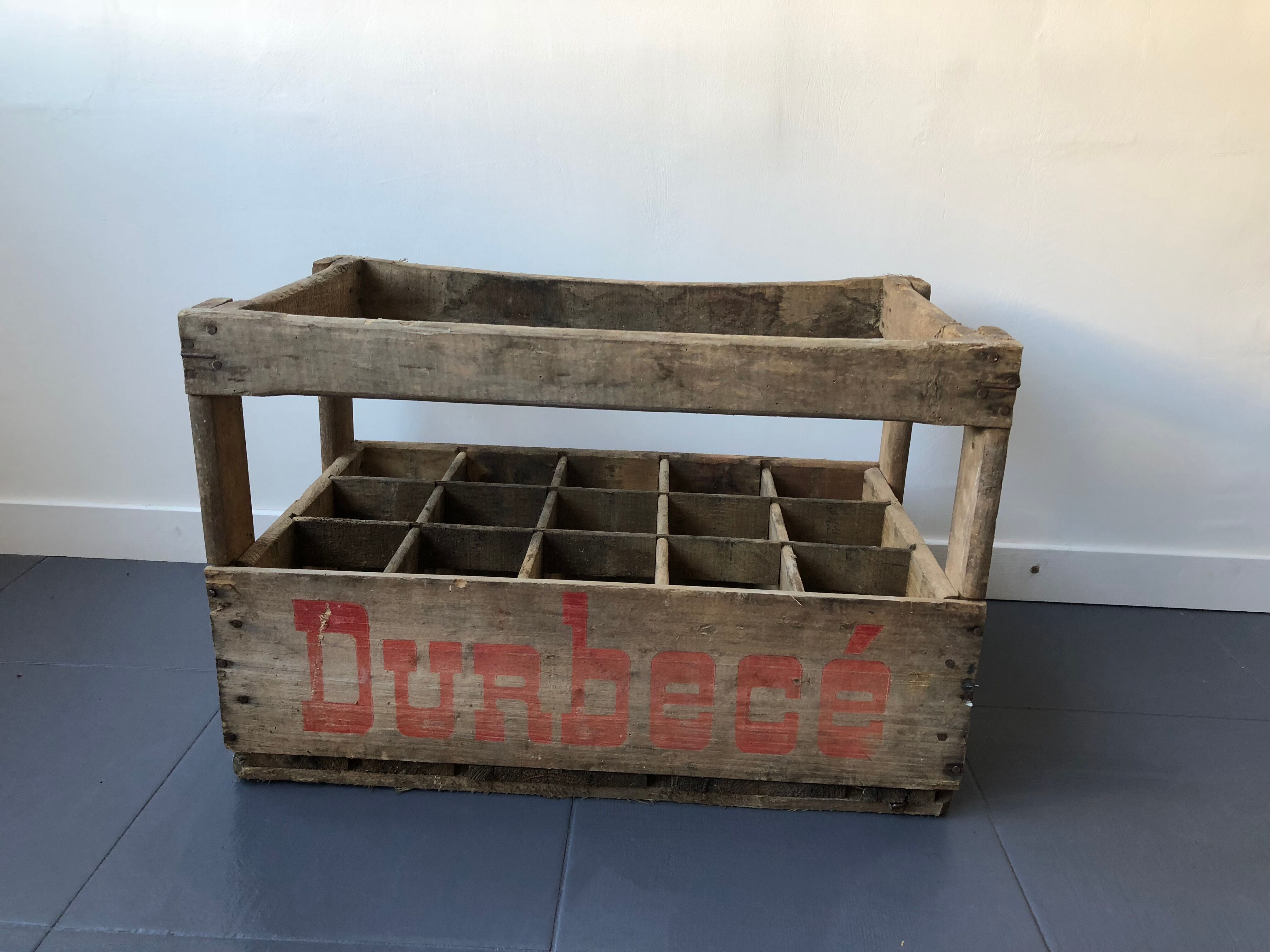 Wooden case for bottles