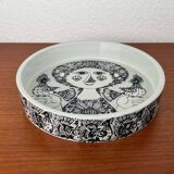 Modern Danish Flora bowl from the mid-century by Bjørn Wiinblad for Nymölle, Denmark, 1960s.