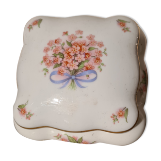 Boite en porcelaine