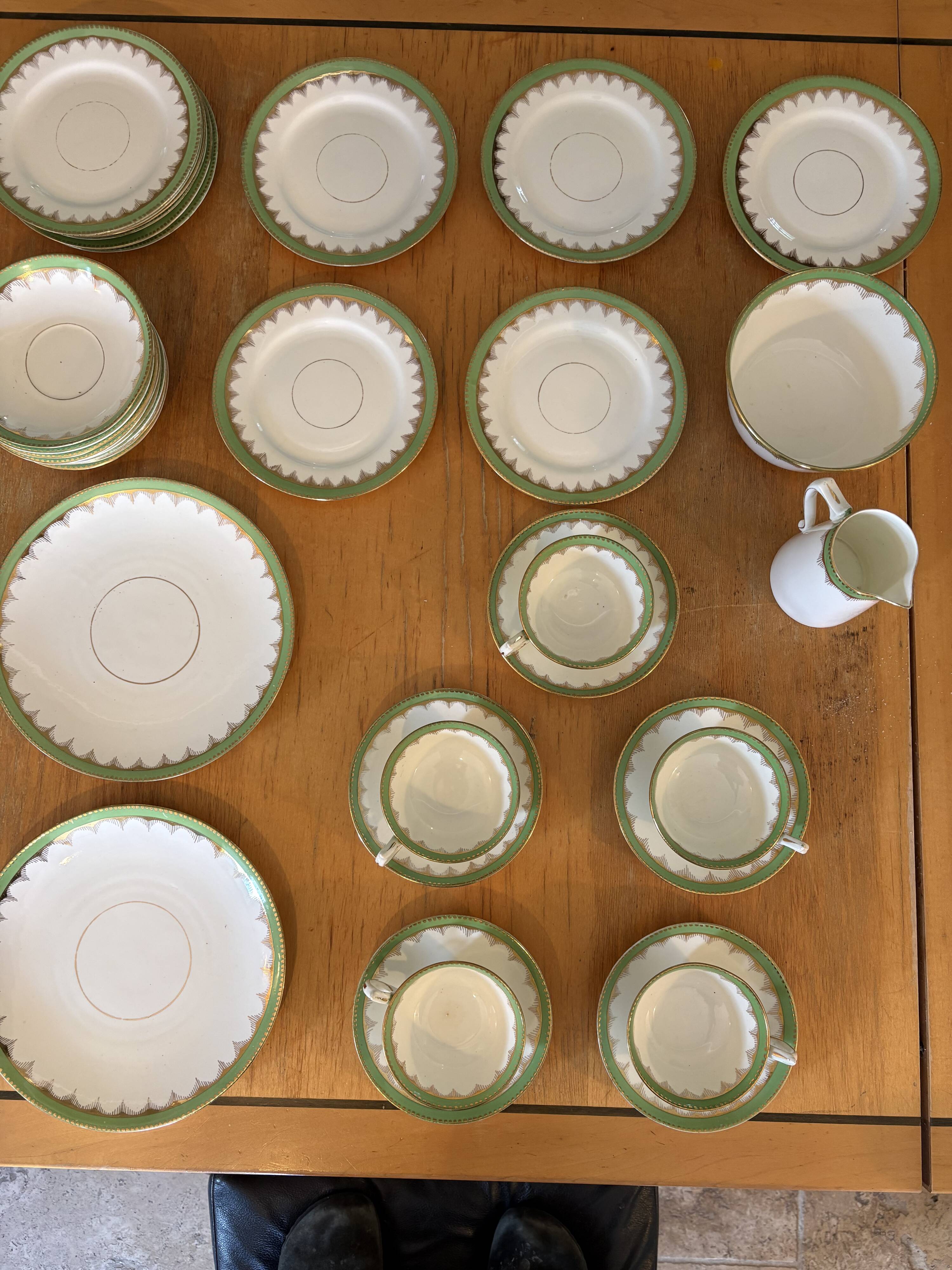 Tea and dessert service