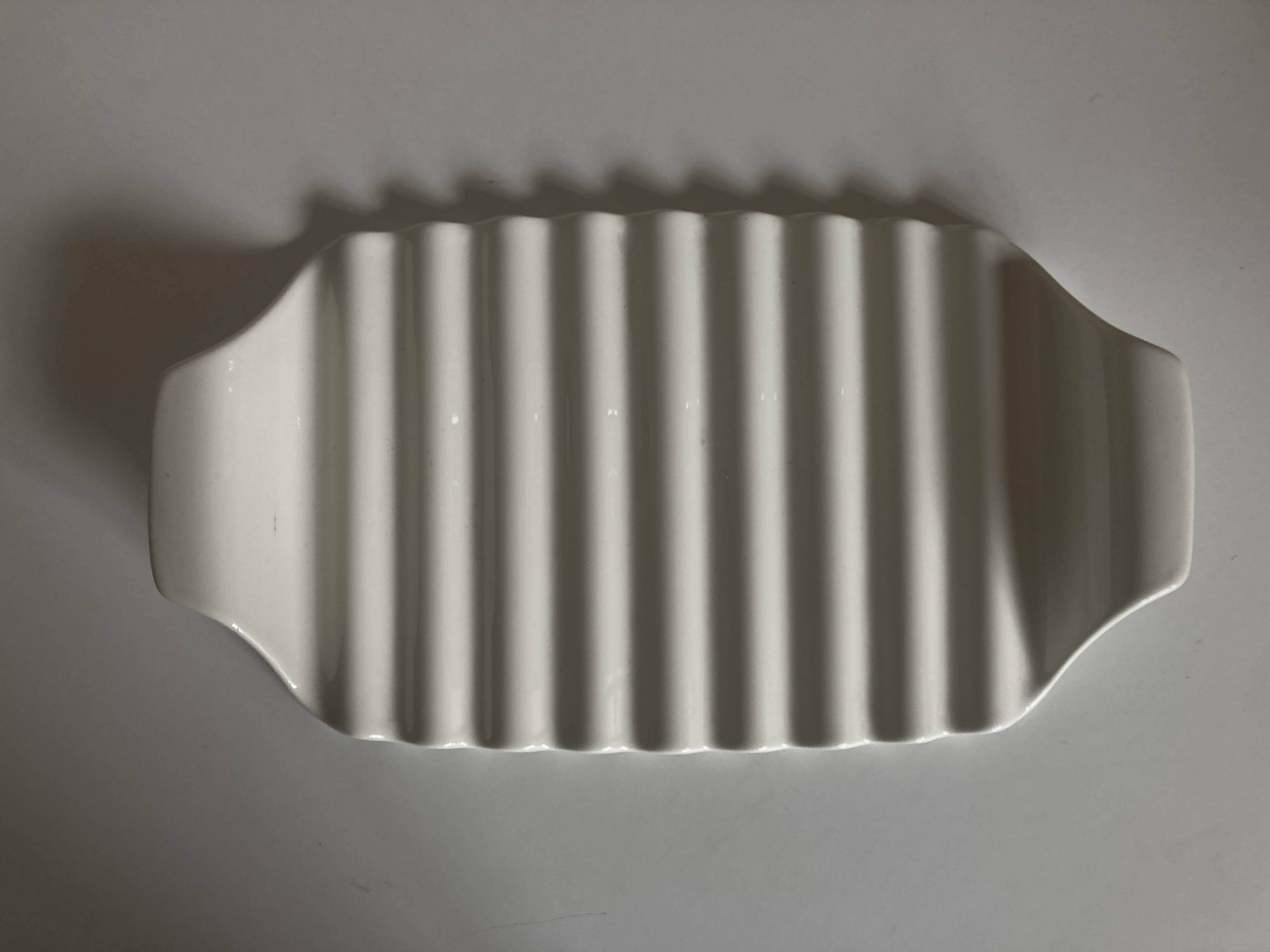 Villeroy & Boch white wavy earthenware tray 1970