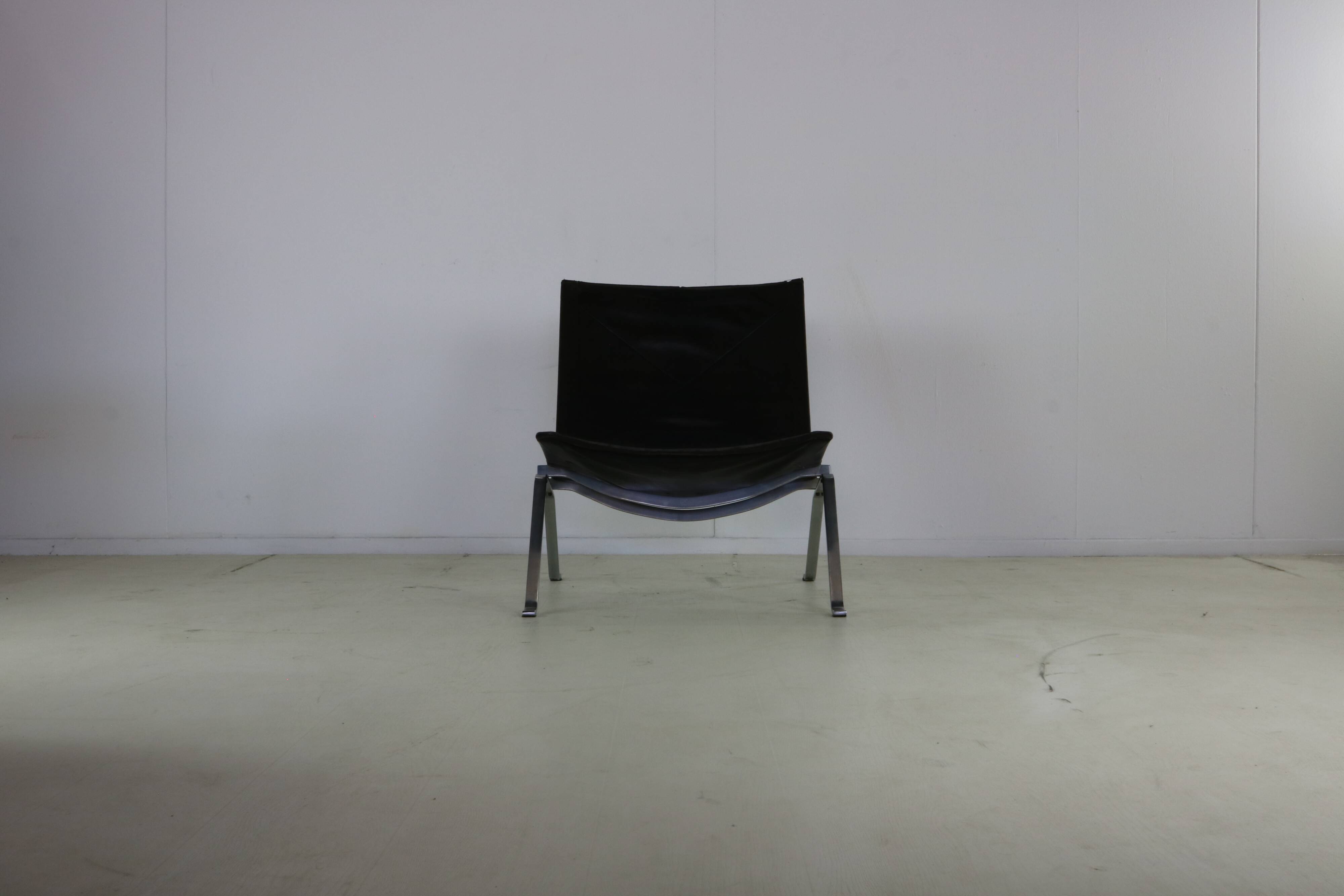 Danish design lounge chair by Poul Kjærholm for E. Kold Christensen